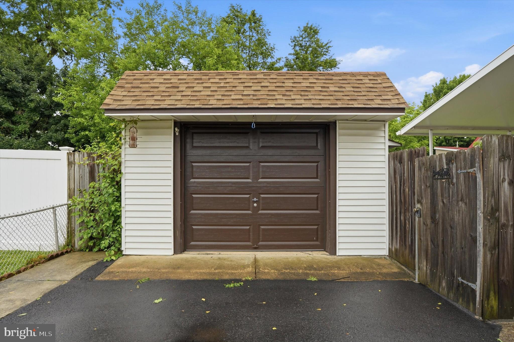 ROCKLEDGE - Residential