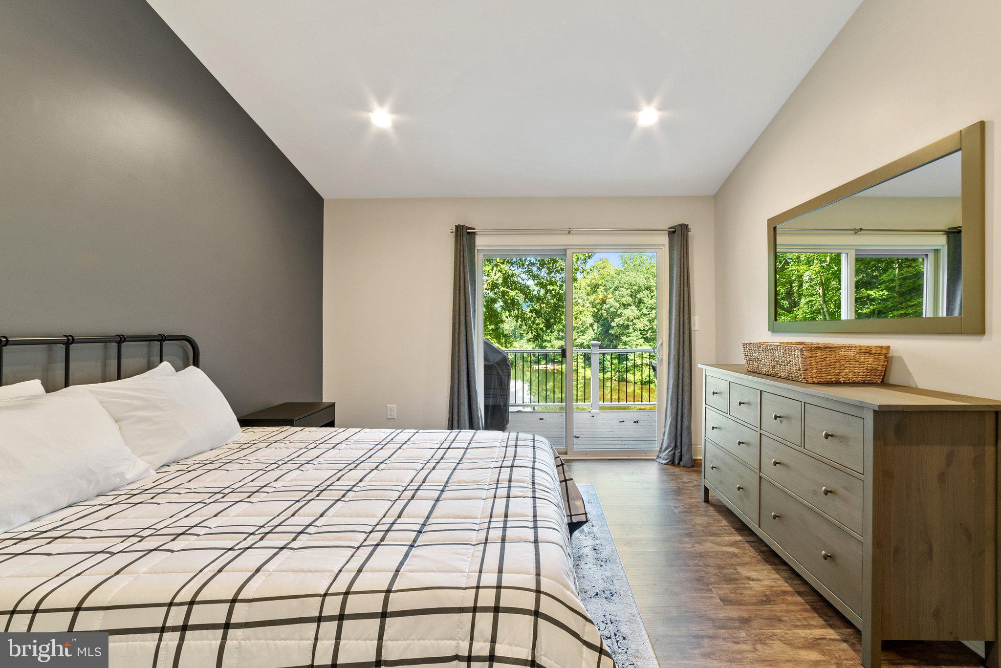SHANNONDALE - Residential