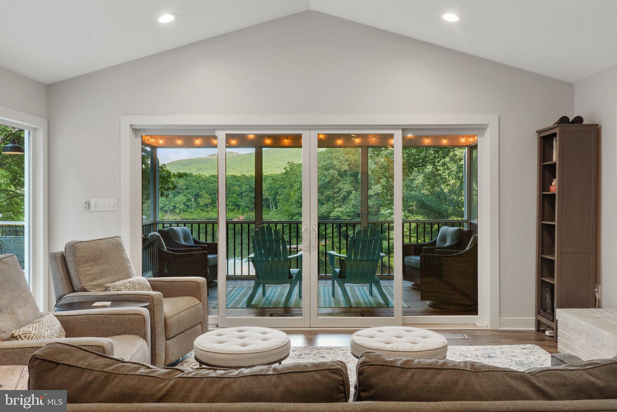 SHANNONDALE - Residential