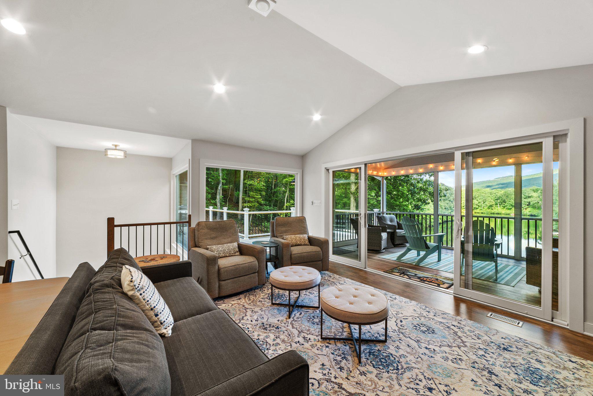 SHANNONDALE - Residential
