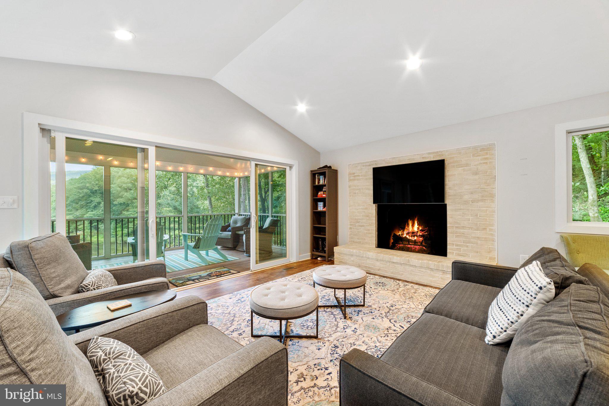 SHANNONDALE - Residential