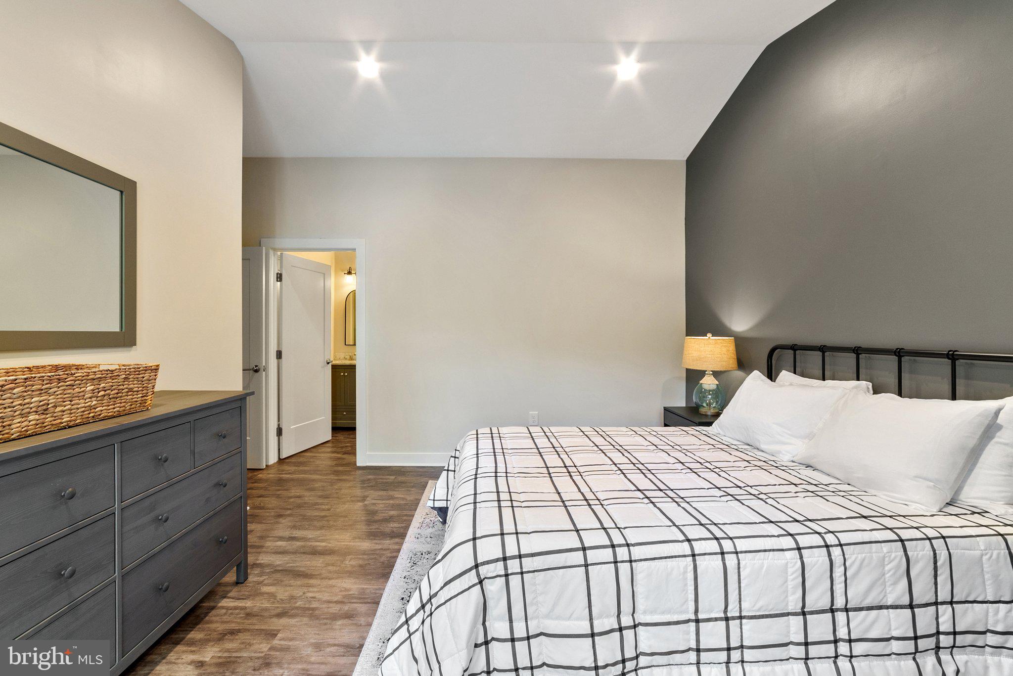 SHANNONDALE - Residential