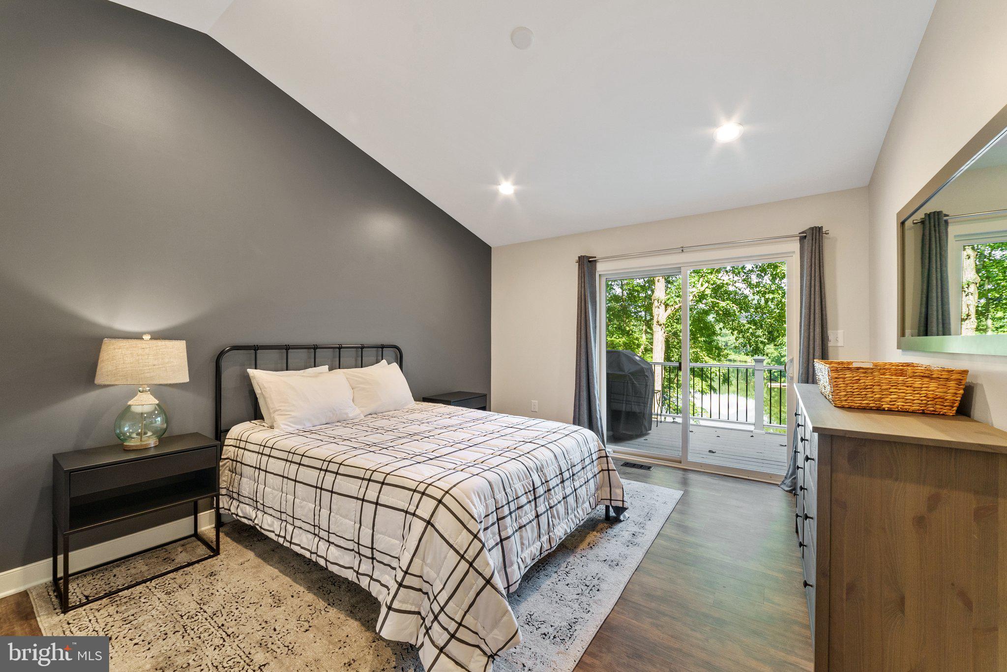 SHANNONDALE - Residential