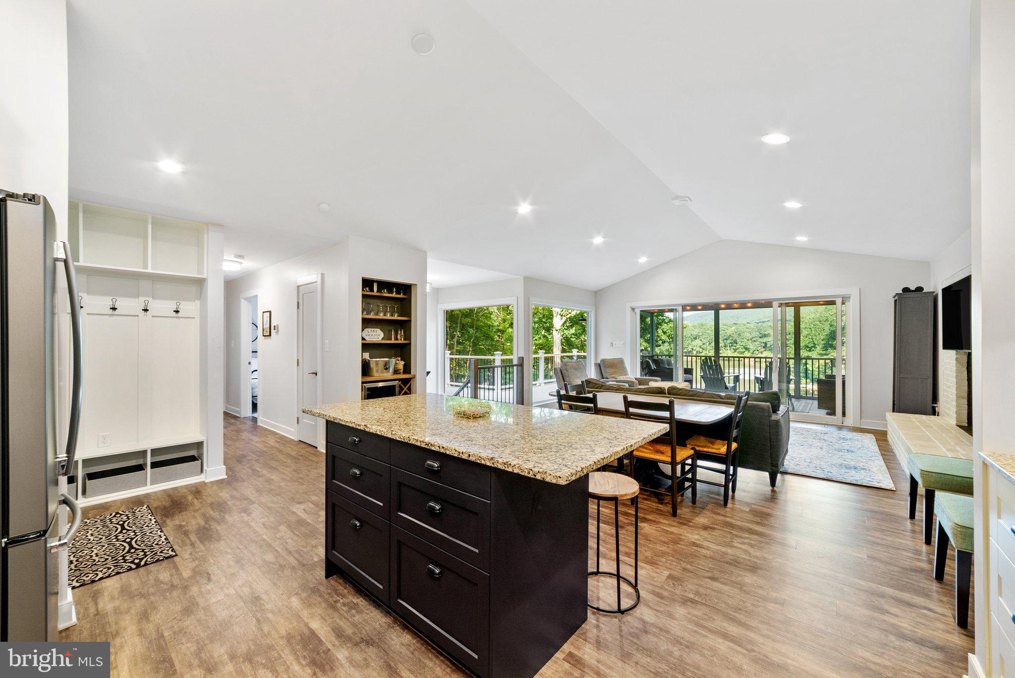 SHANNONDALE - Residential