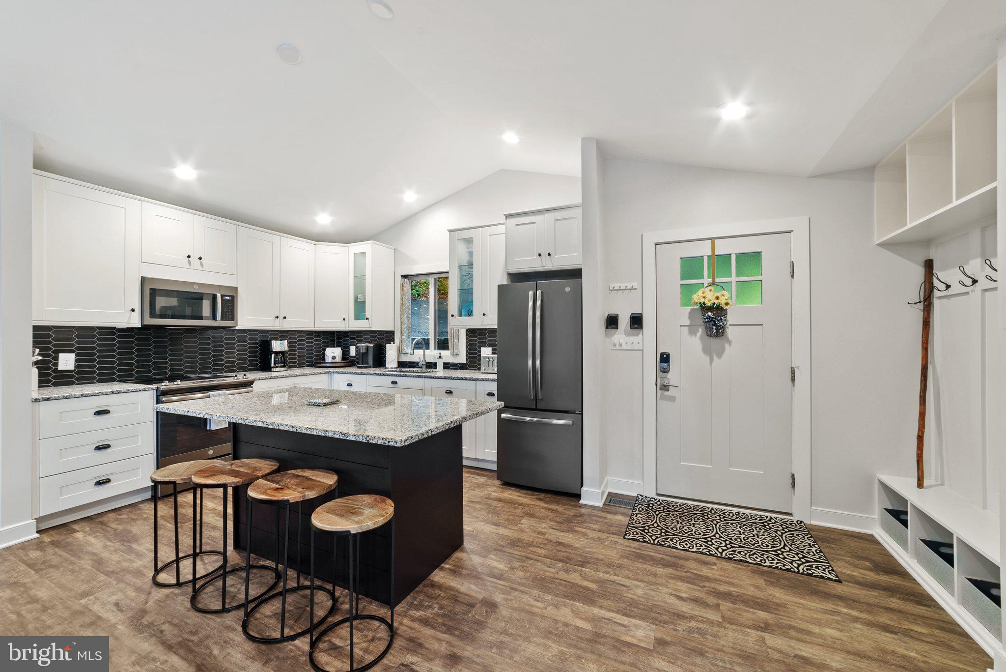 SHANNONDALE - Residential