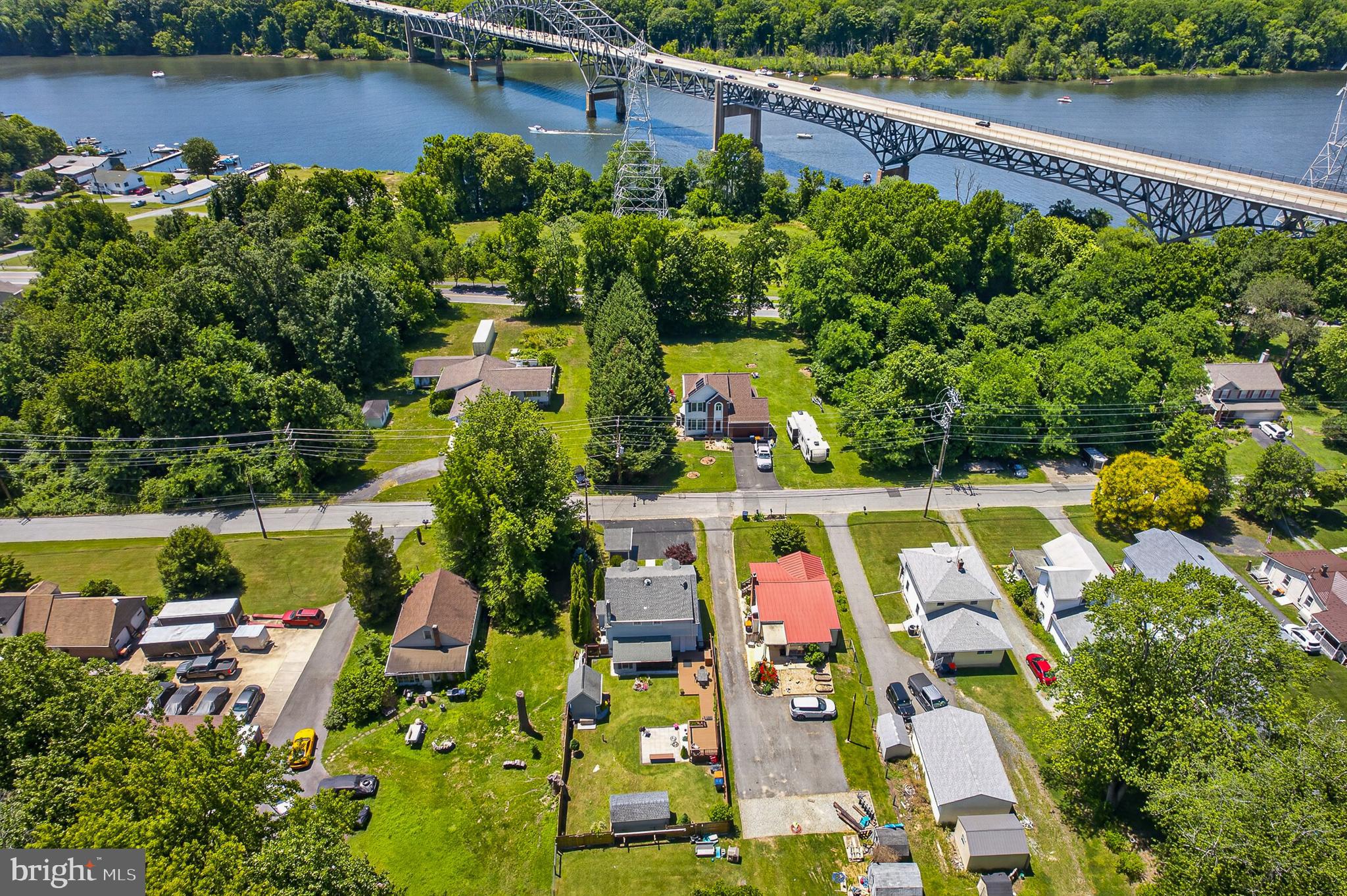 PERRYVILLE - Residential