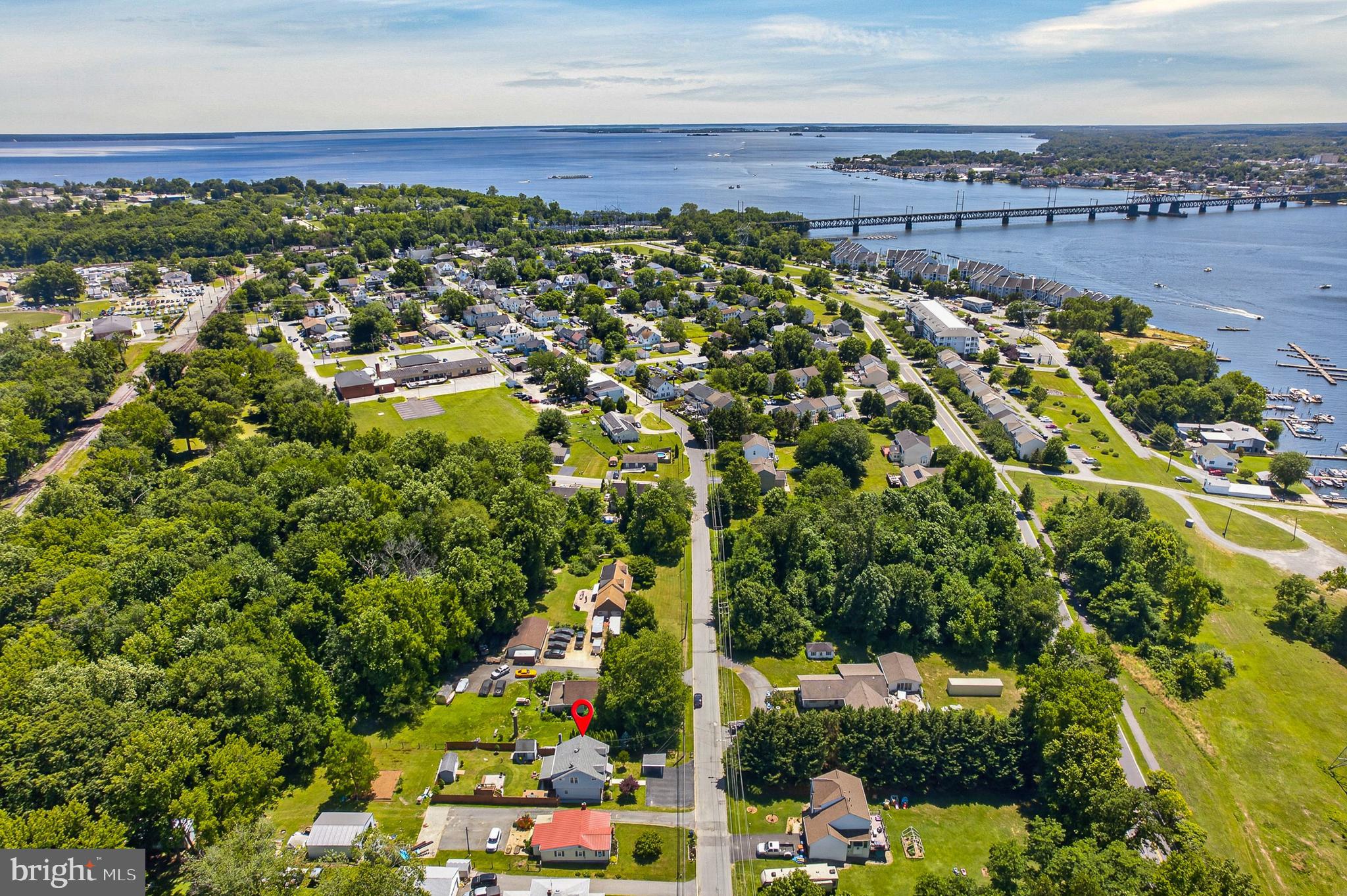 PERRYVILLE - Residential