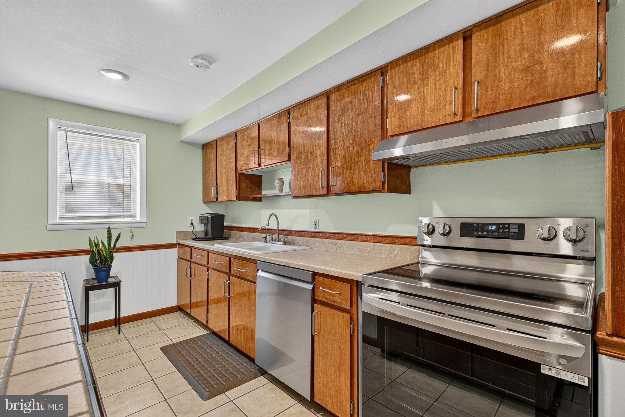PERRYVILLE - Residential