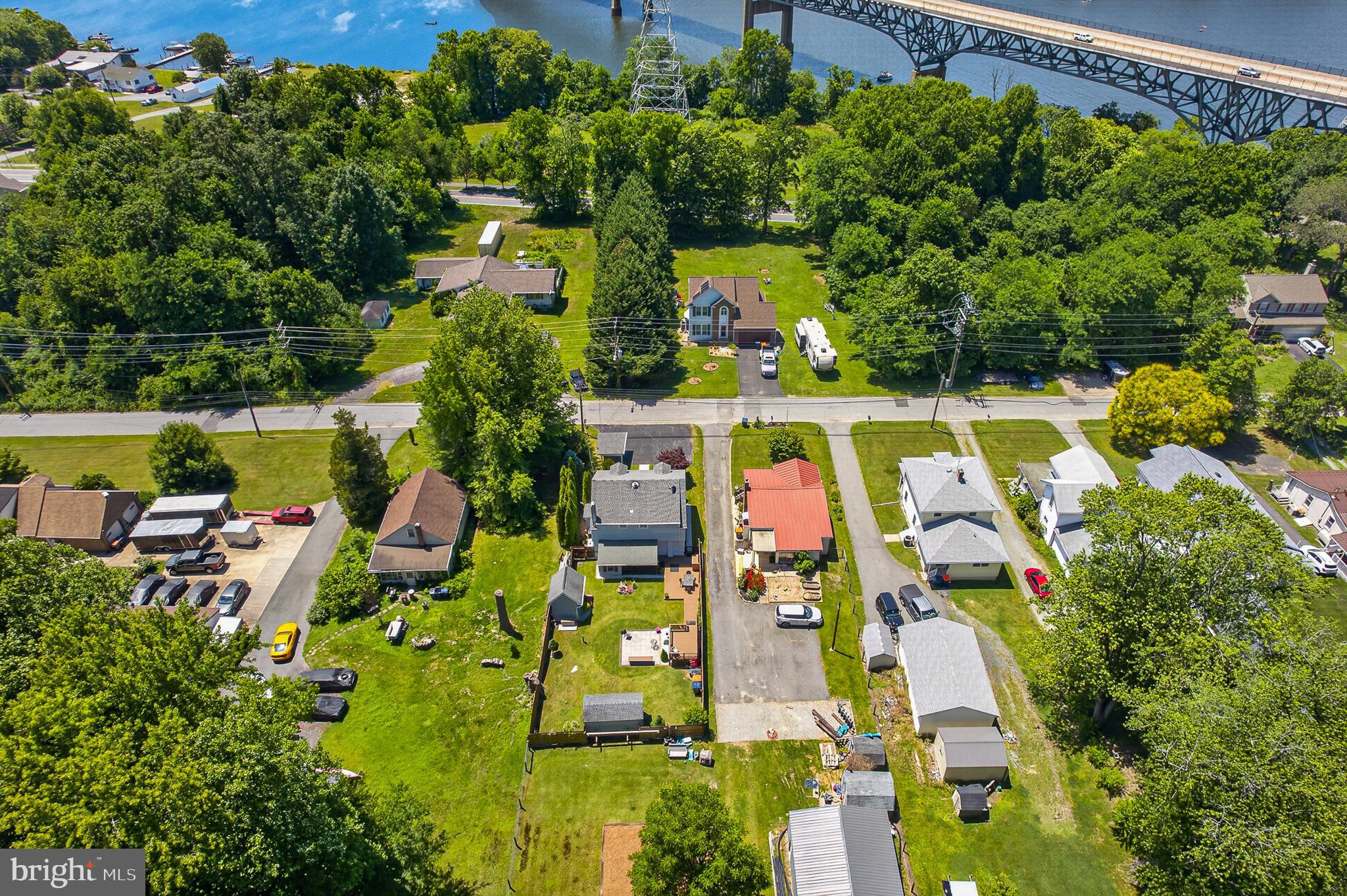 PERRYVILLE - Residential