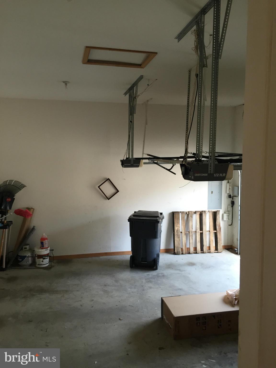 ASHFORD - Residential Lease