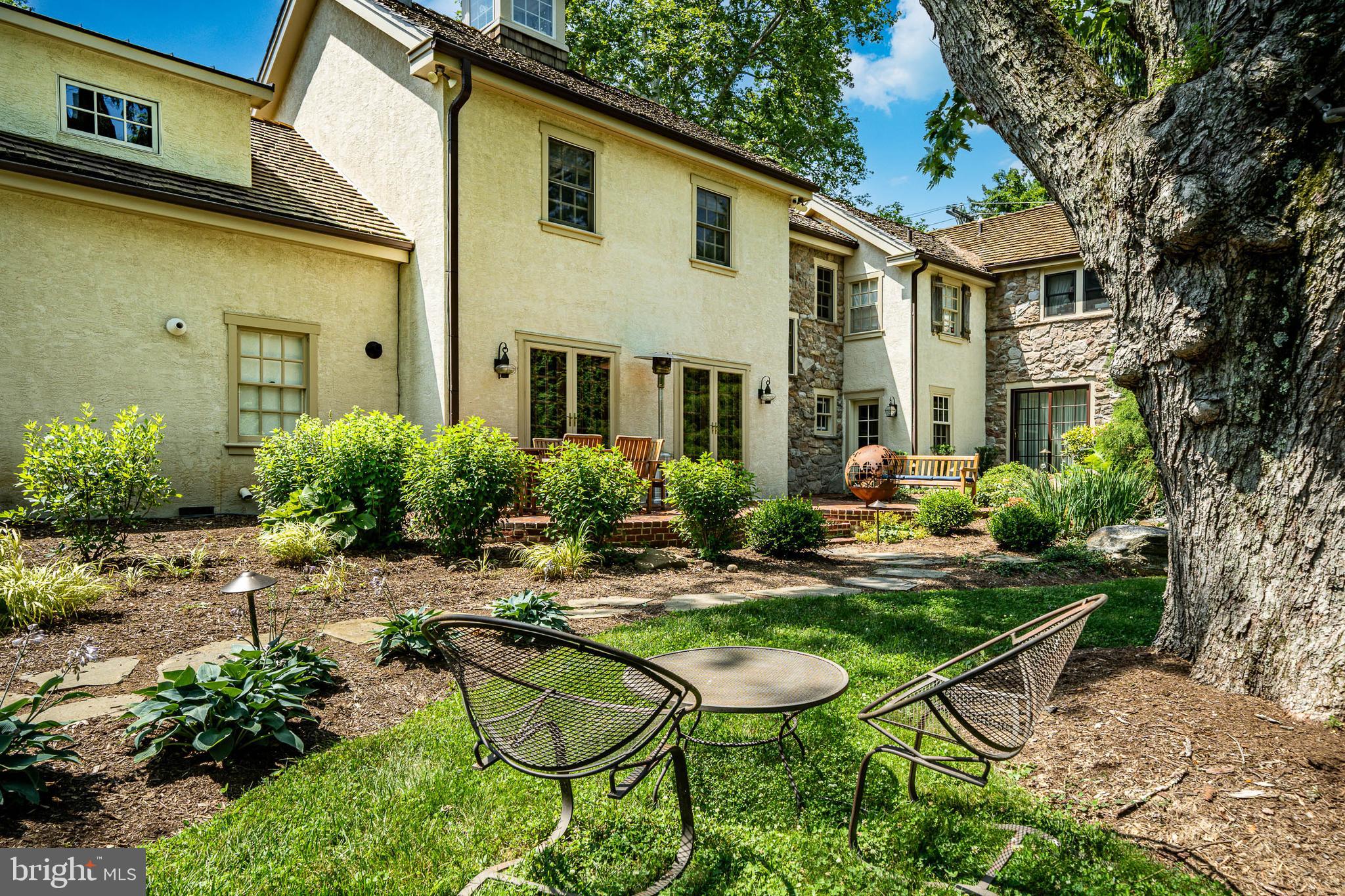 RADNOR HUNT - Residential