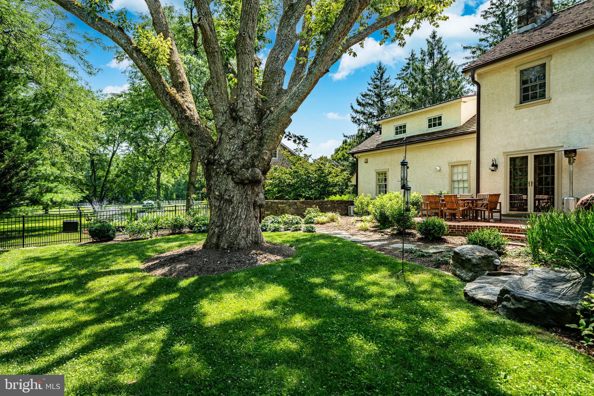 RADNOR HUNT - Residential