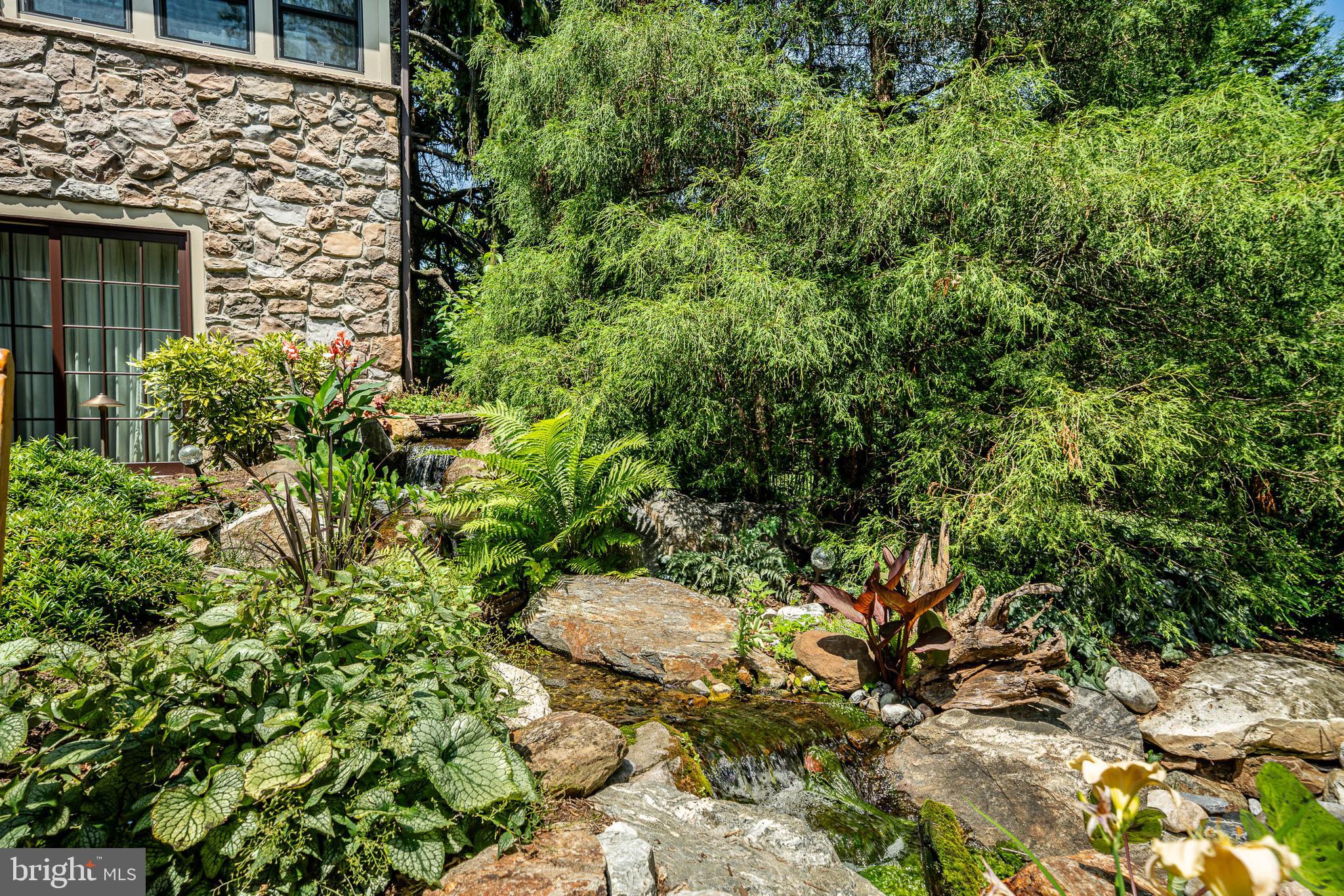RADNOR HUNT - Residential