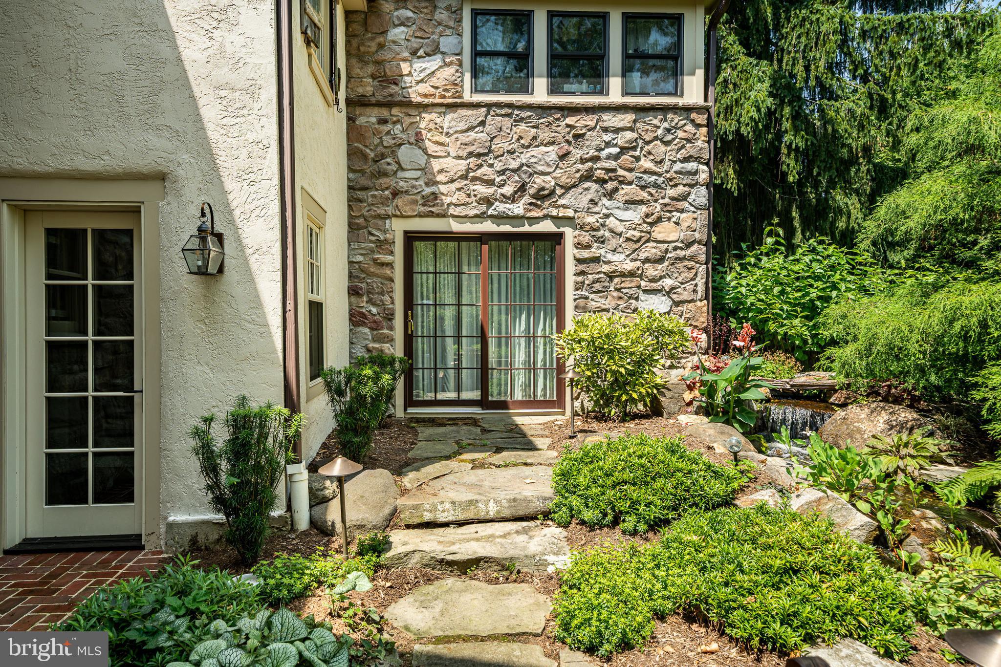 RADNOR HUNT - Residential