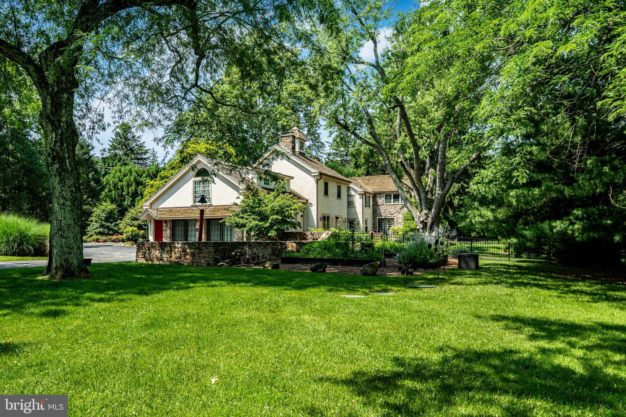 RADNOR HUNT - Residential