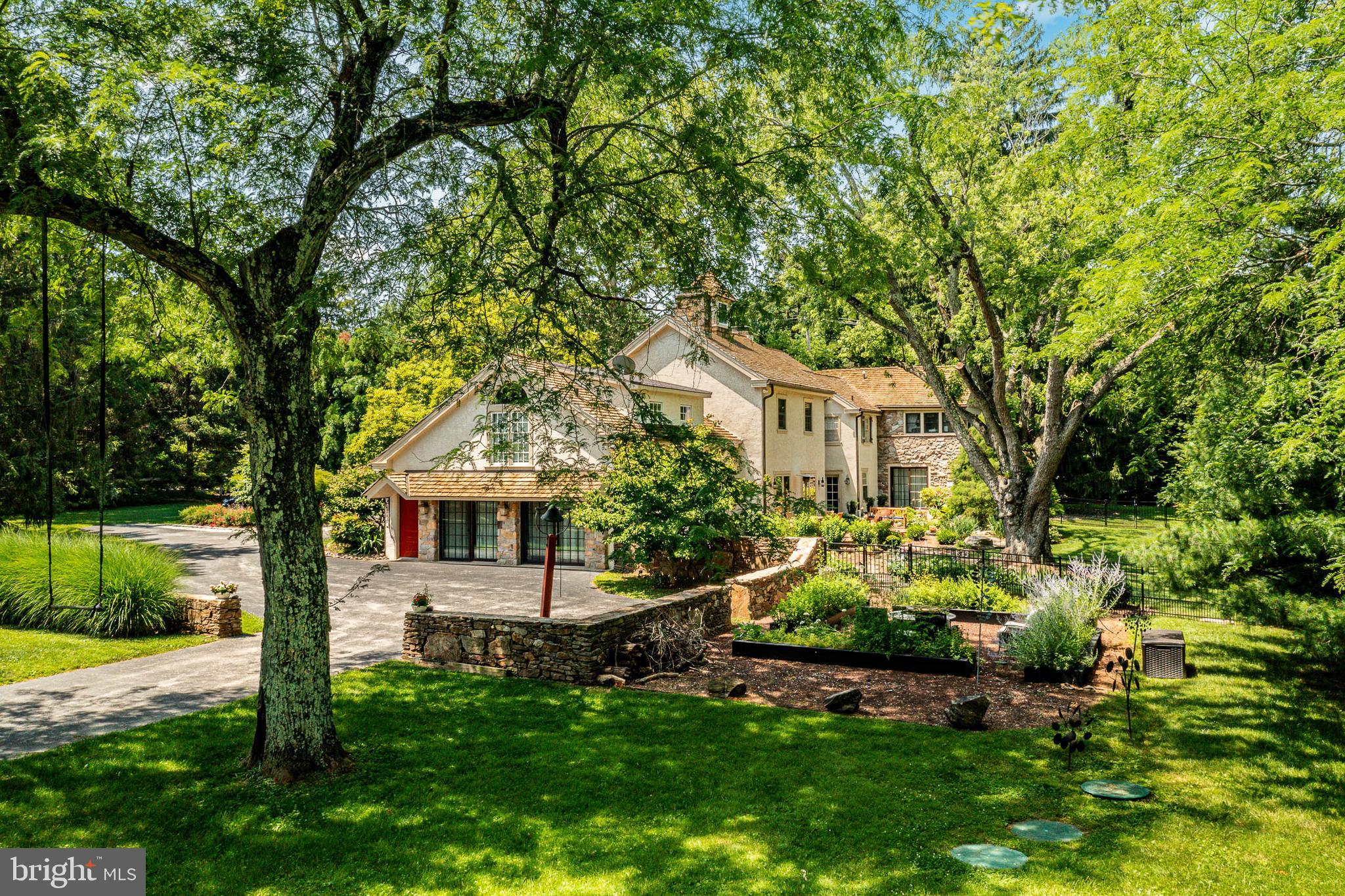 RADNOR HUNT - Residential