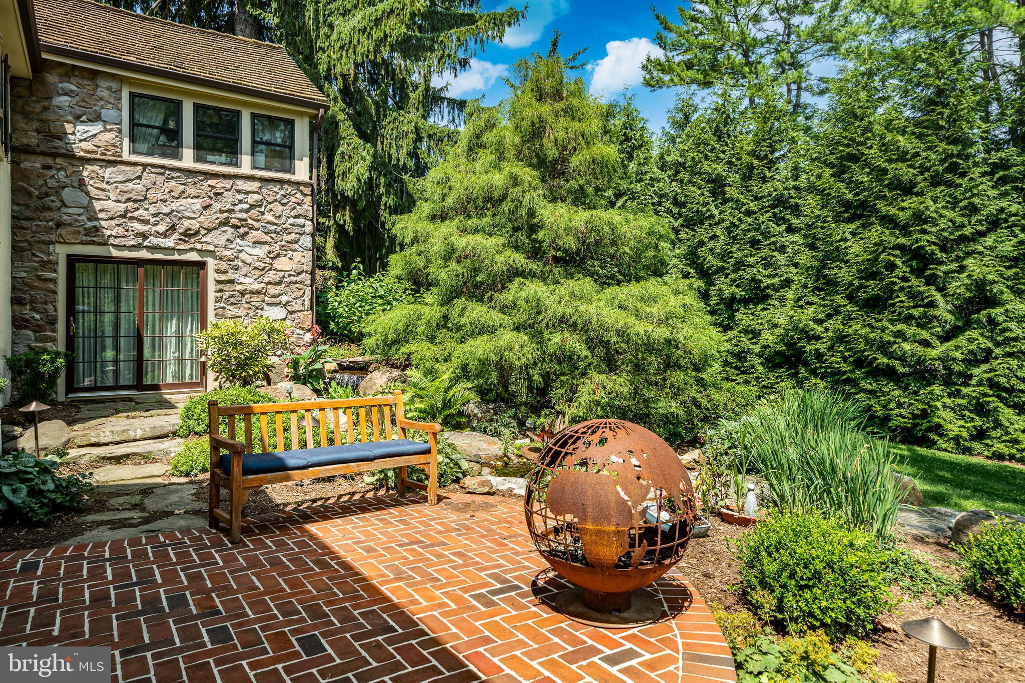 RADNOR HUNT - Residential