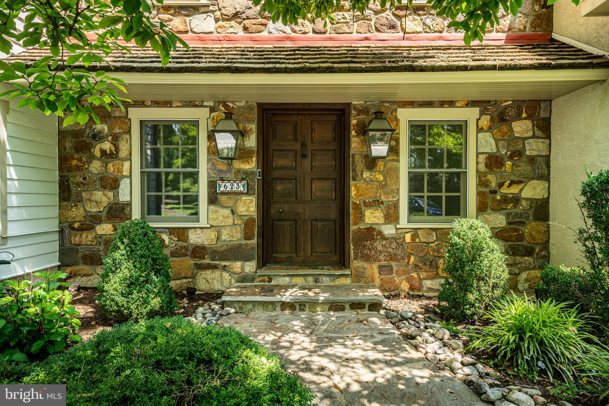 RADNOR HUNT - Residential