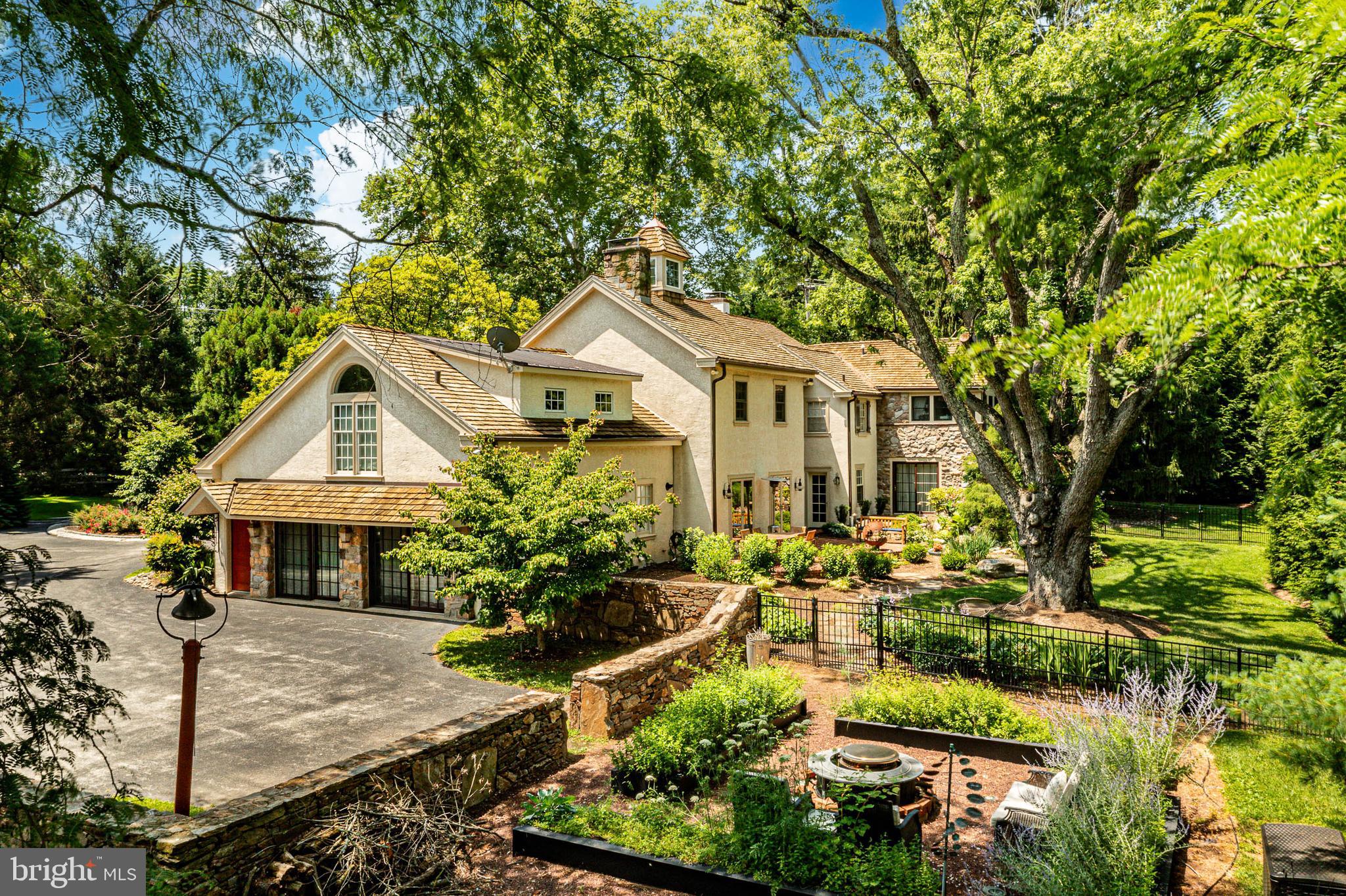 RADNOR HUNT - Residential