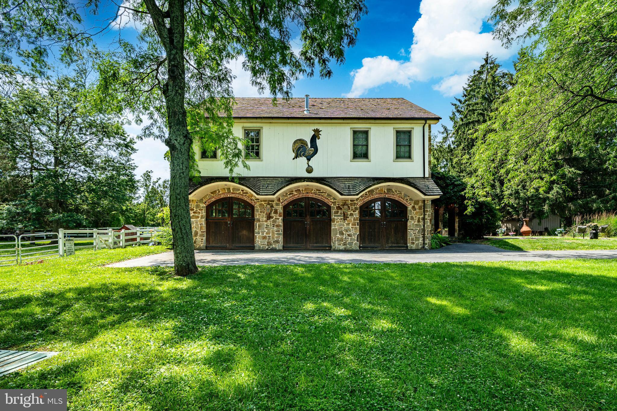 RADNOR HUNT - Residential