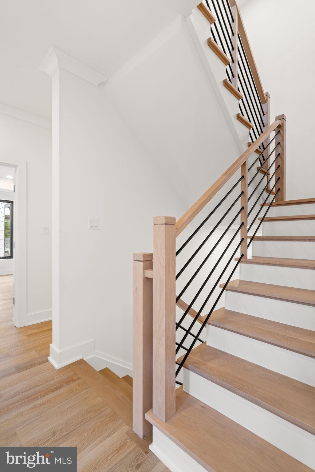 VIENNA WOODS - Residential