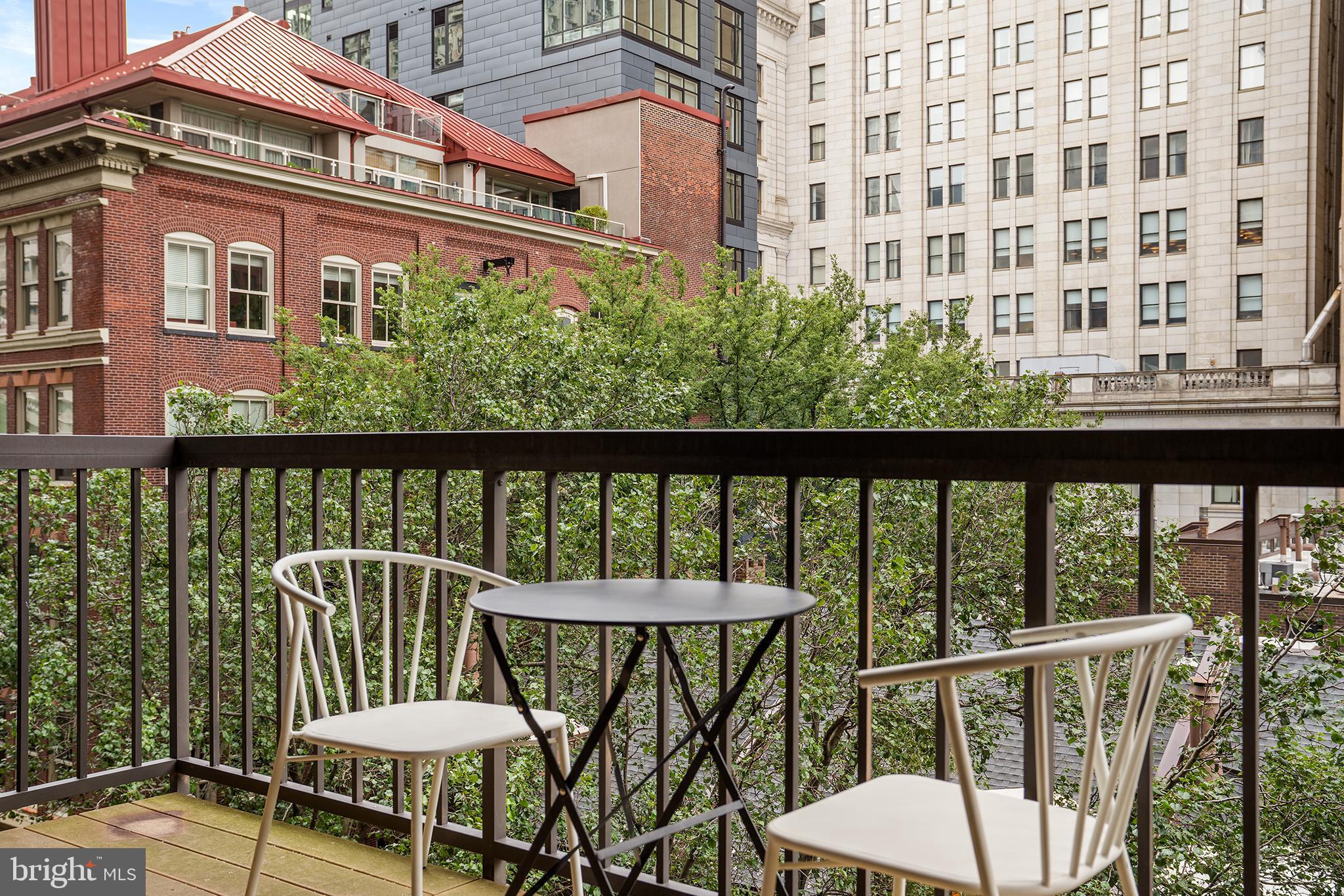 WASHINGTON SQ - Residential
