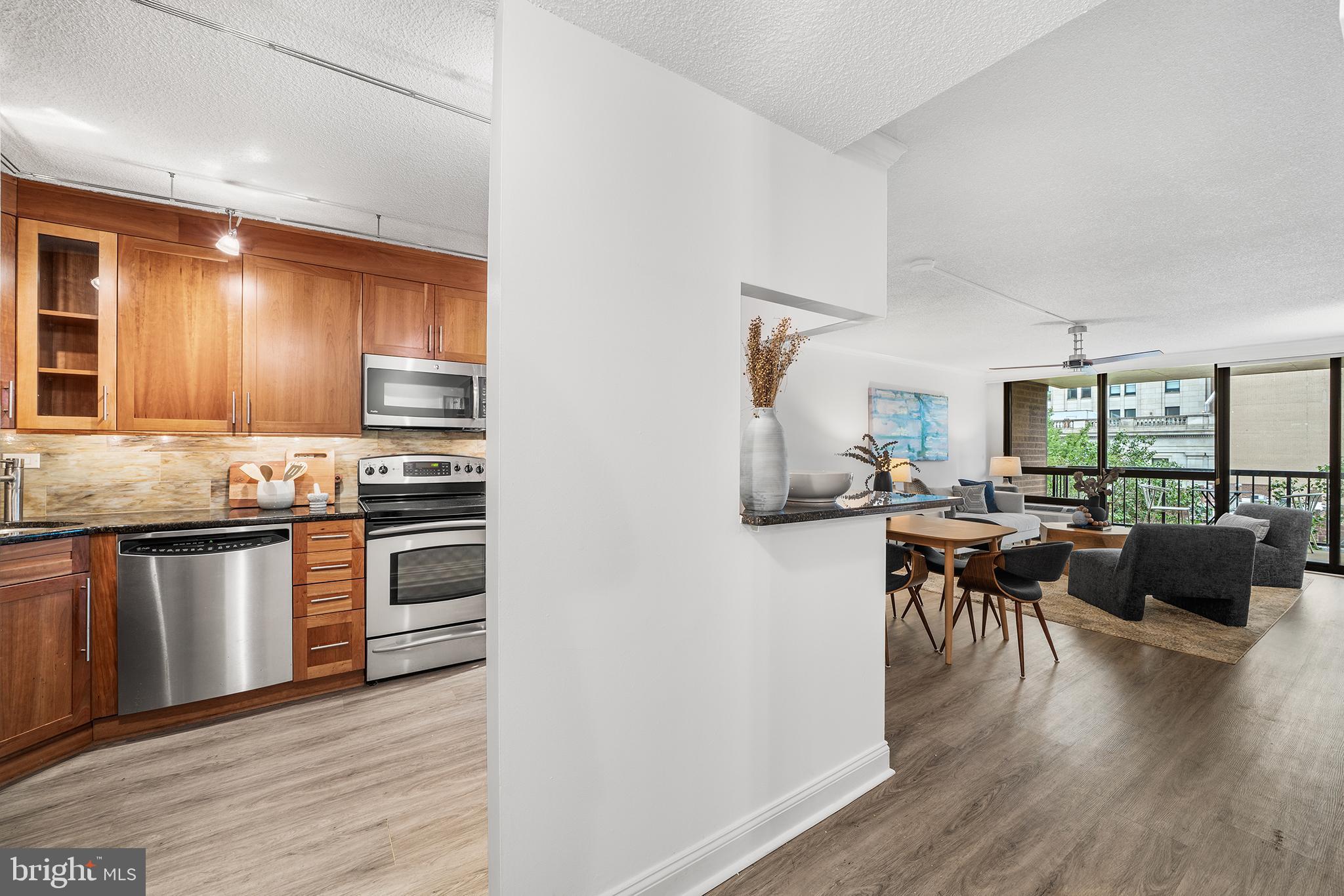 WASHINGTON SQ - Residential