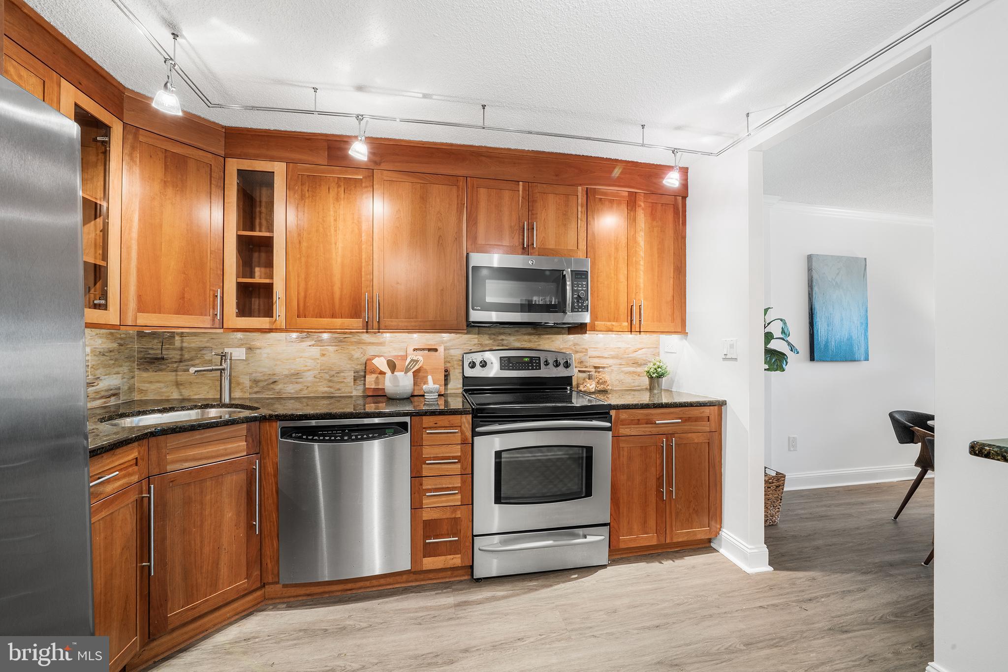 WASHINGTON SQ - Residential