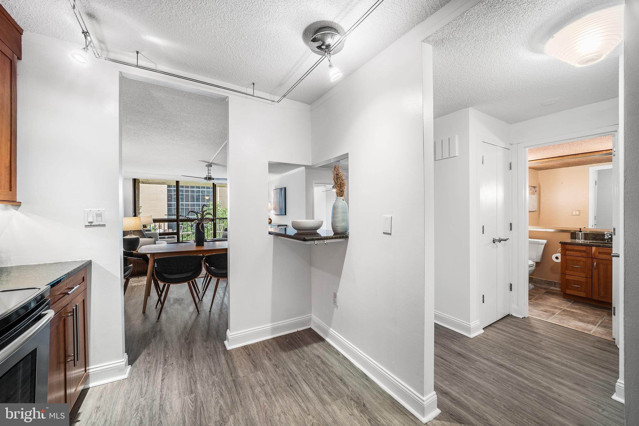 WASHINGTON SQ - Residential
