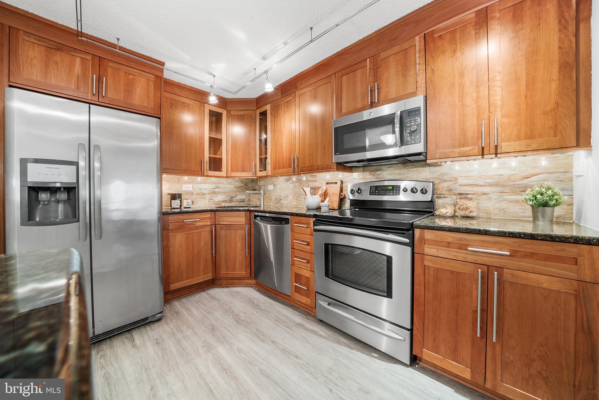 WASHINGTON SQ - Residential