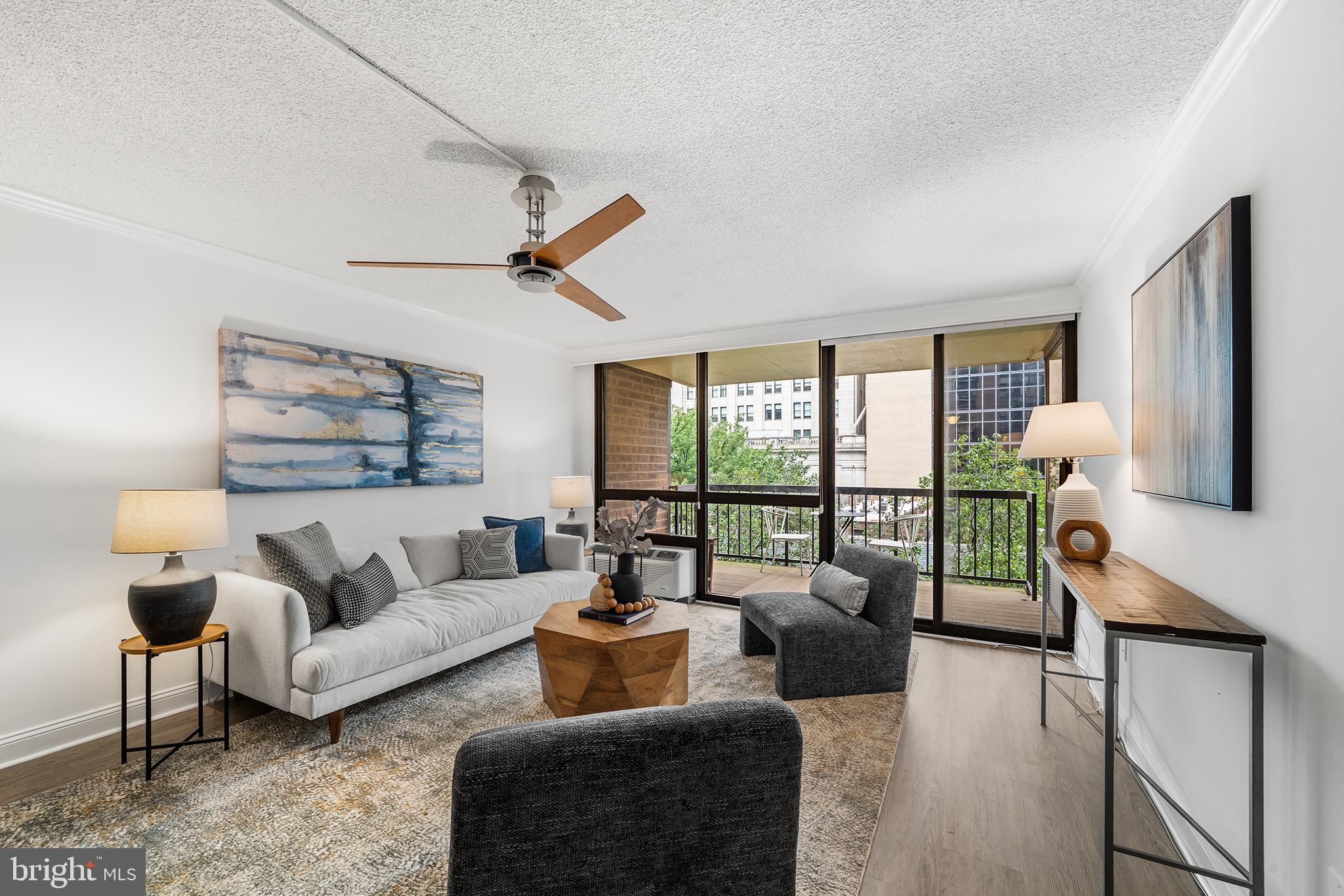 WASHINGTON SQ - Residential