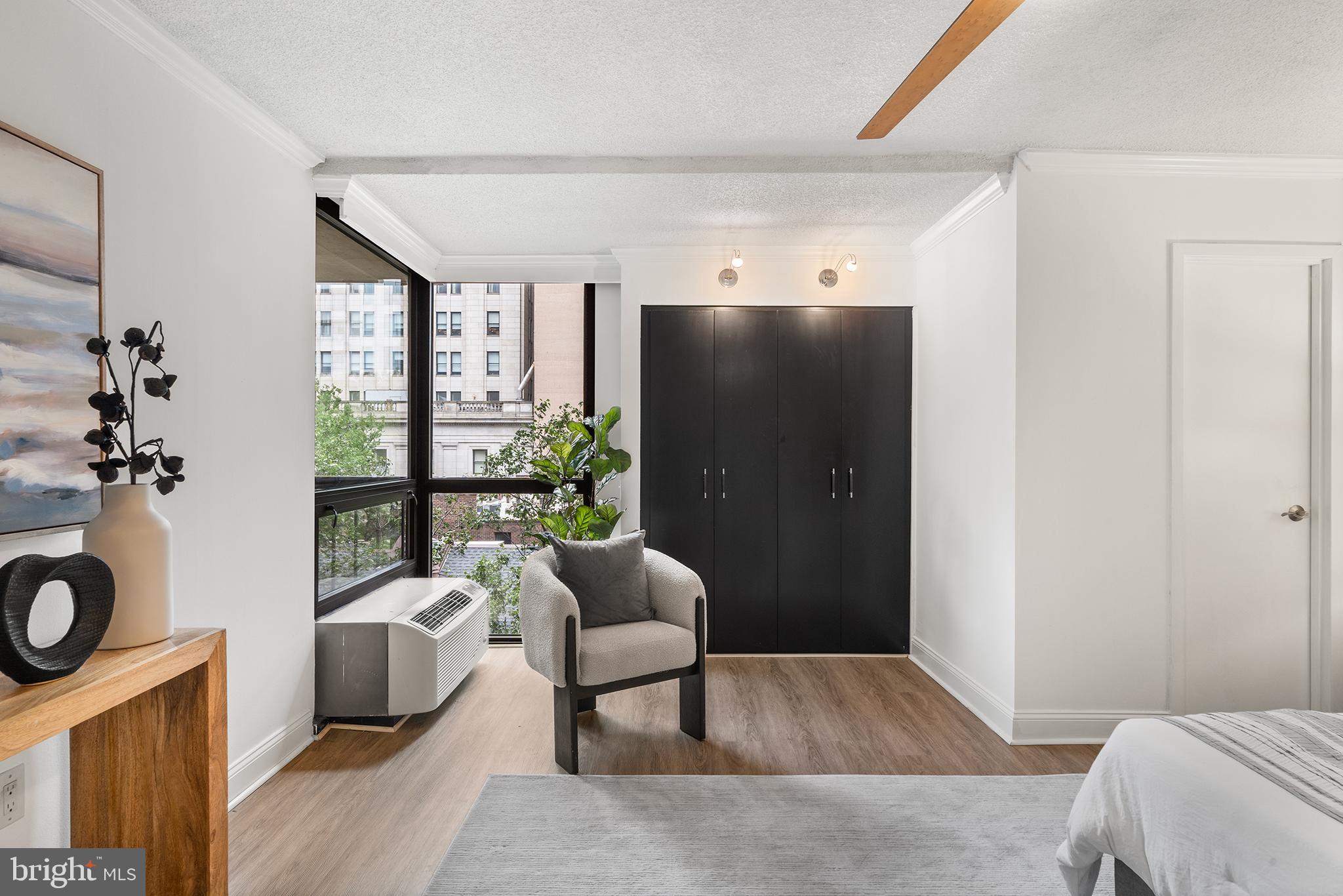 WASHINGTON SQ - Residential