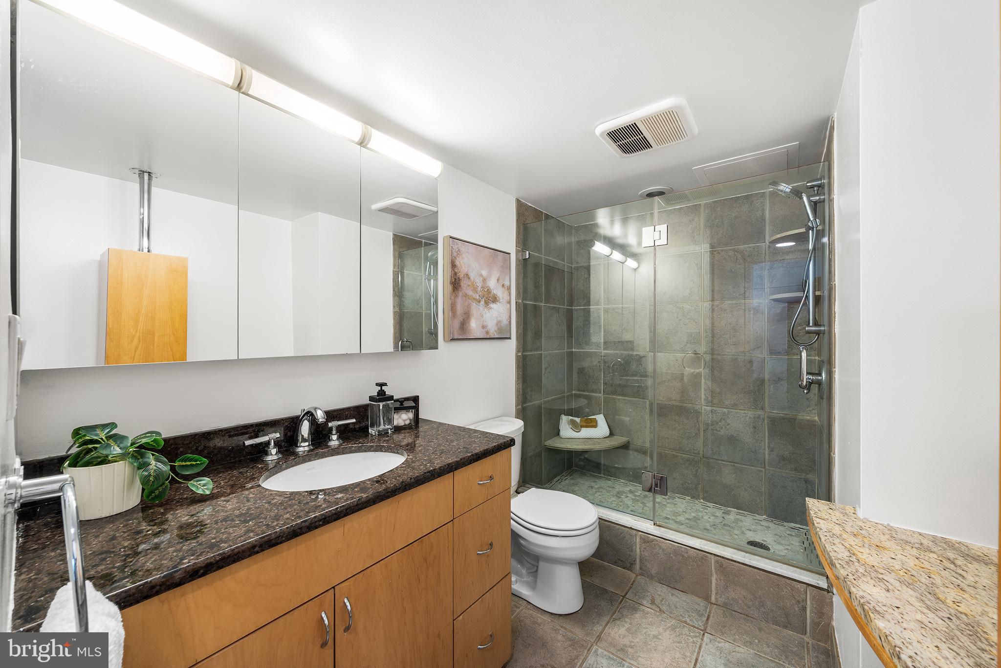 WASHINGTON SQ - Residential