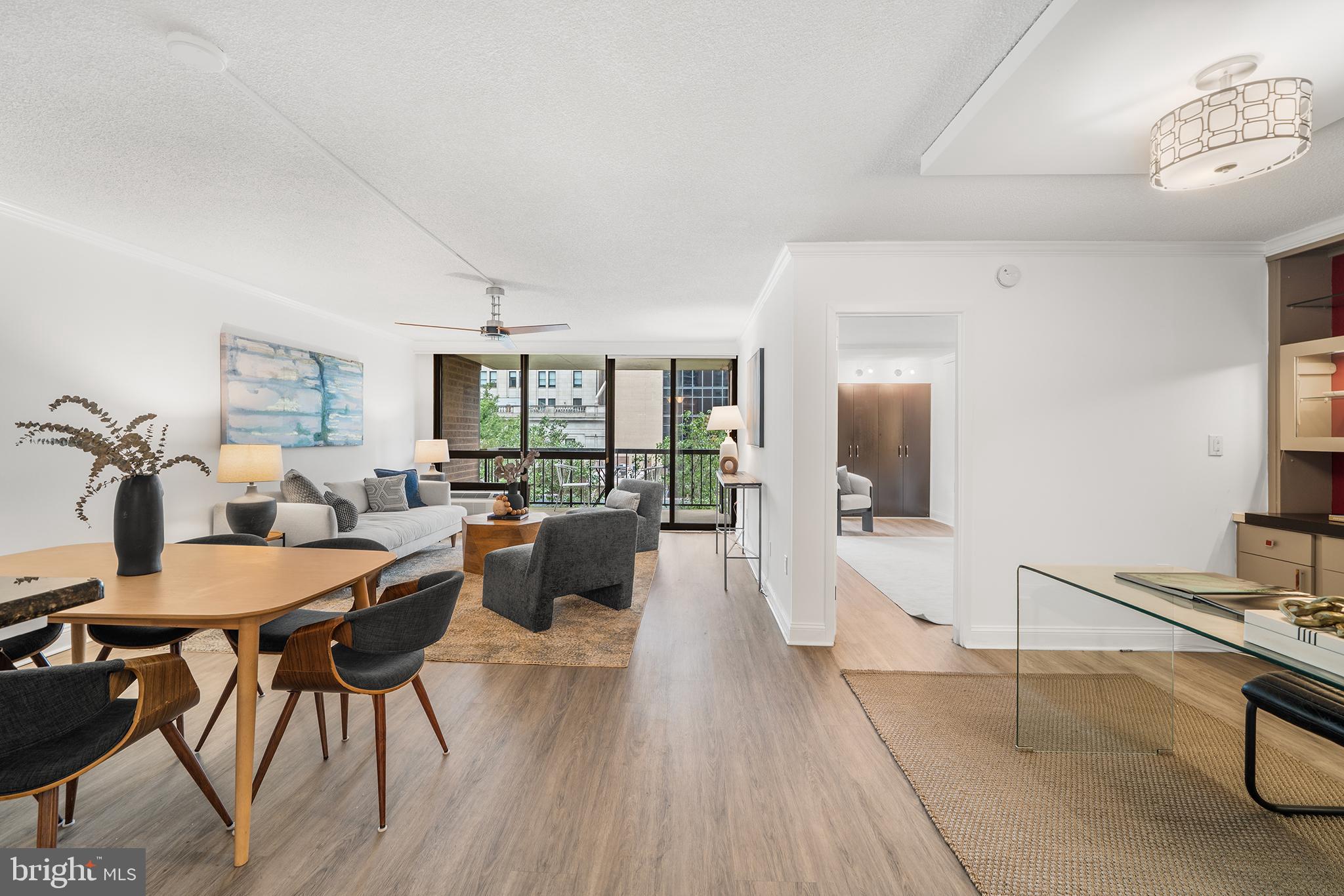 WASHINGTON SQ - Residential