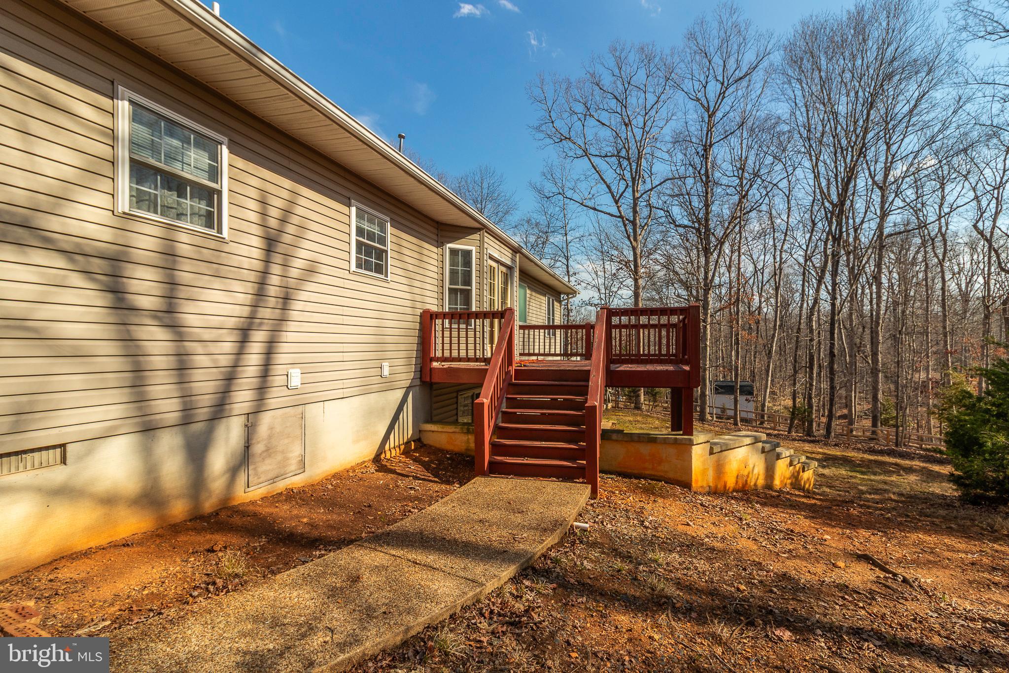 LAKE MONTICELLO - Residential