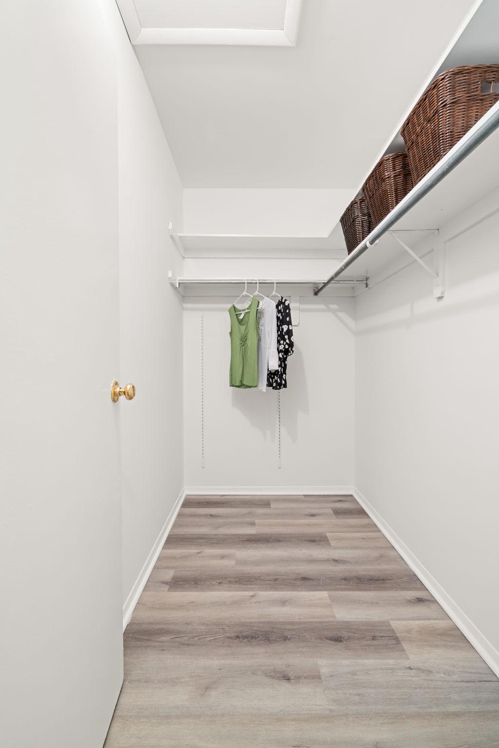 IVY OAK - Residential