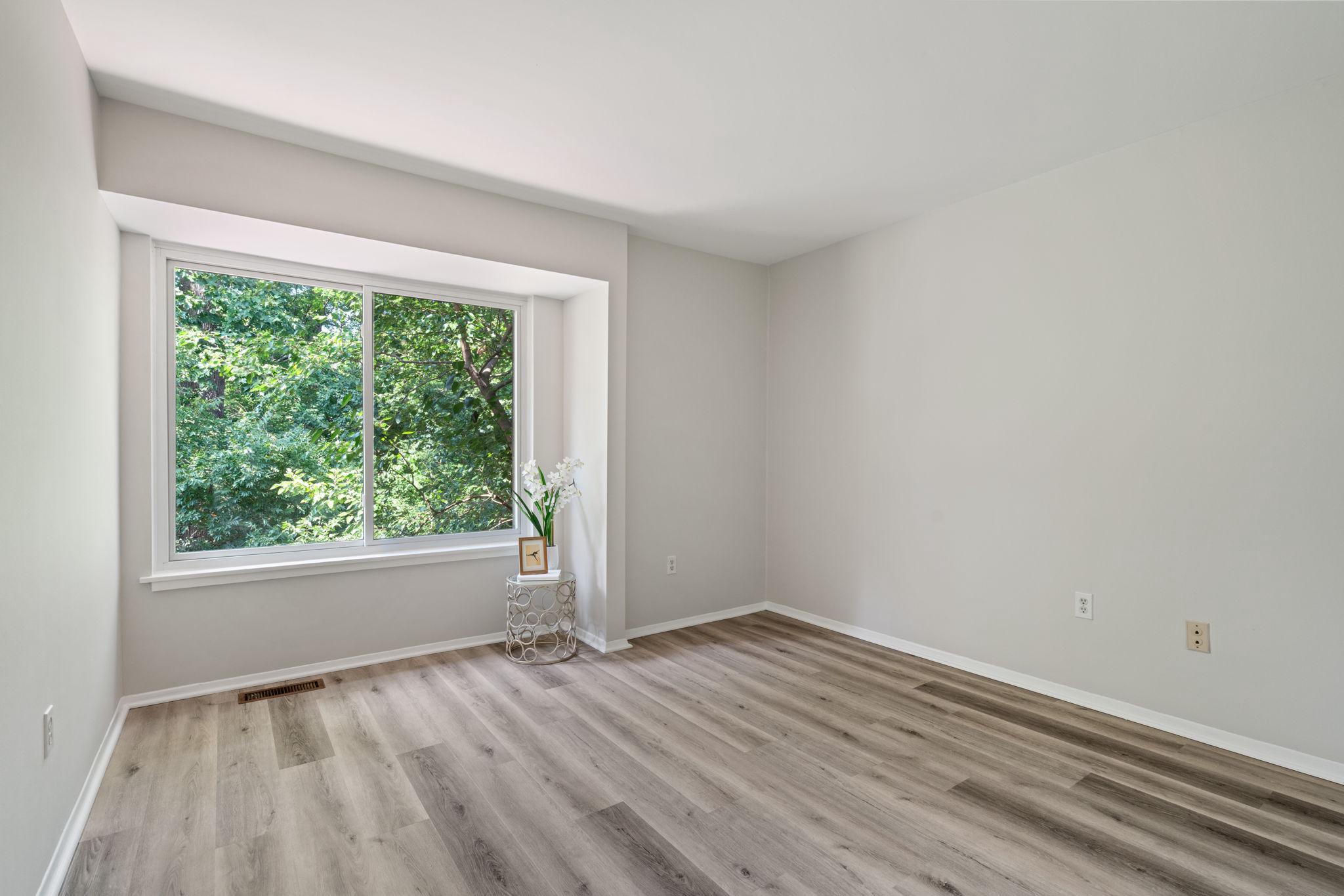IVY OAK - Residential