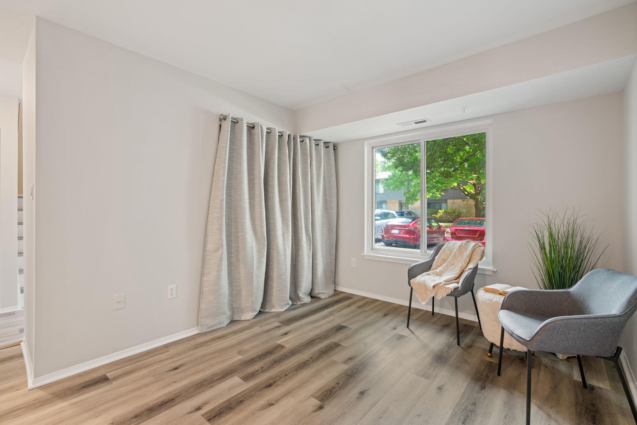 IVY OAK - Residential