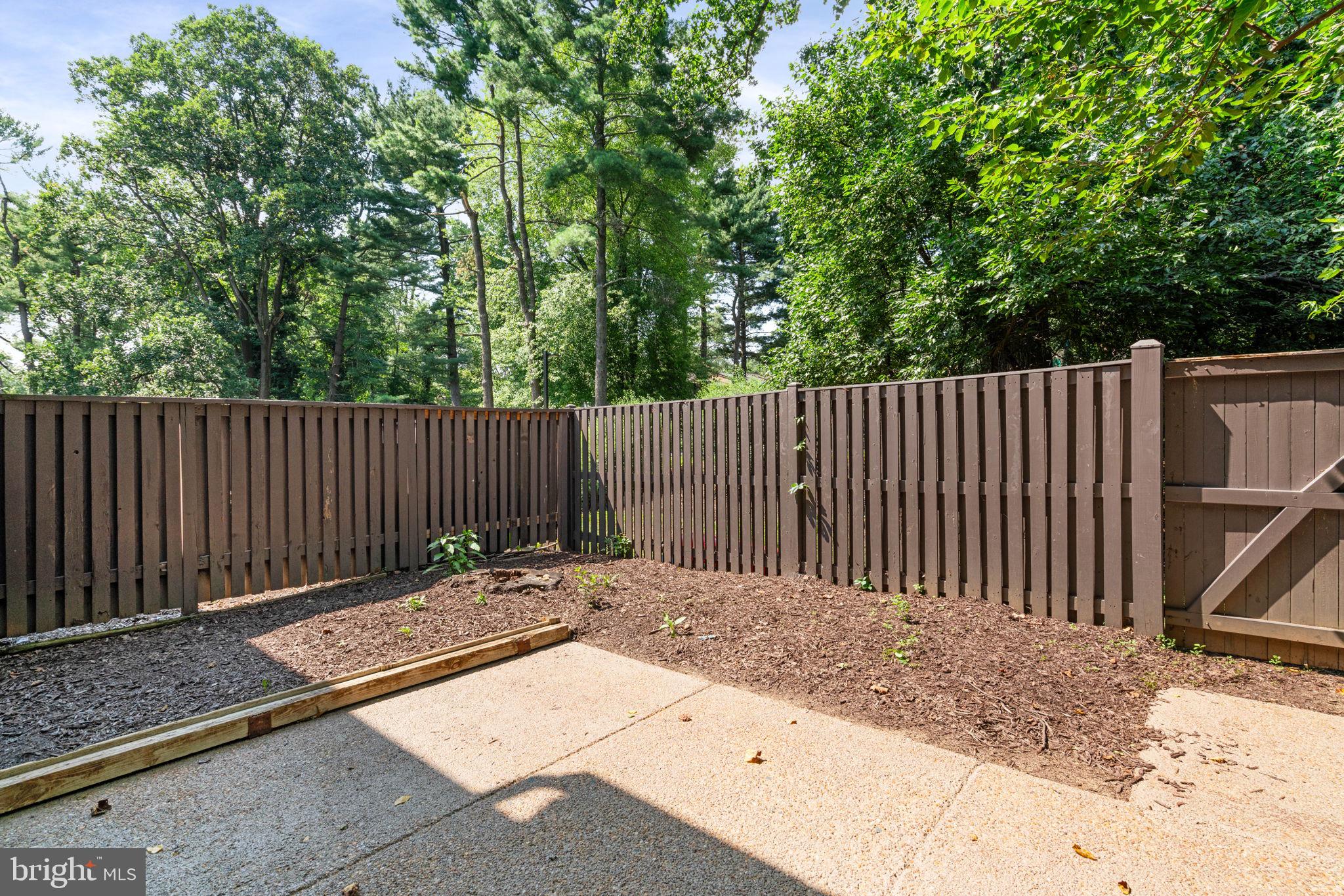 IVY OAK - Residential