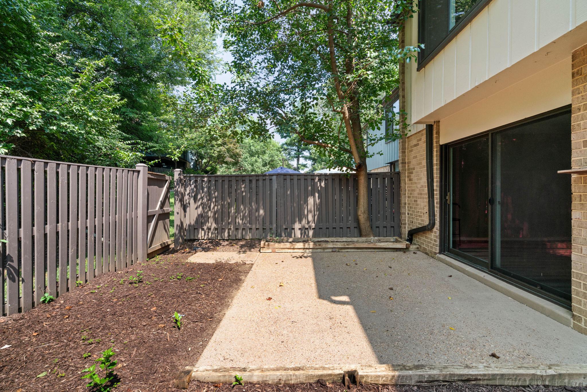 IVY OAK - Residential