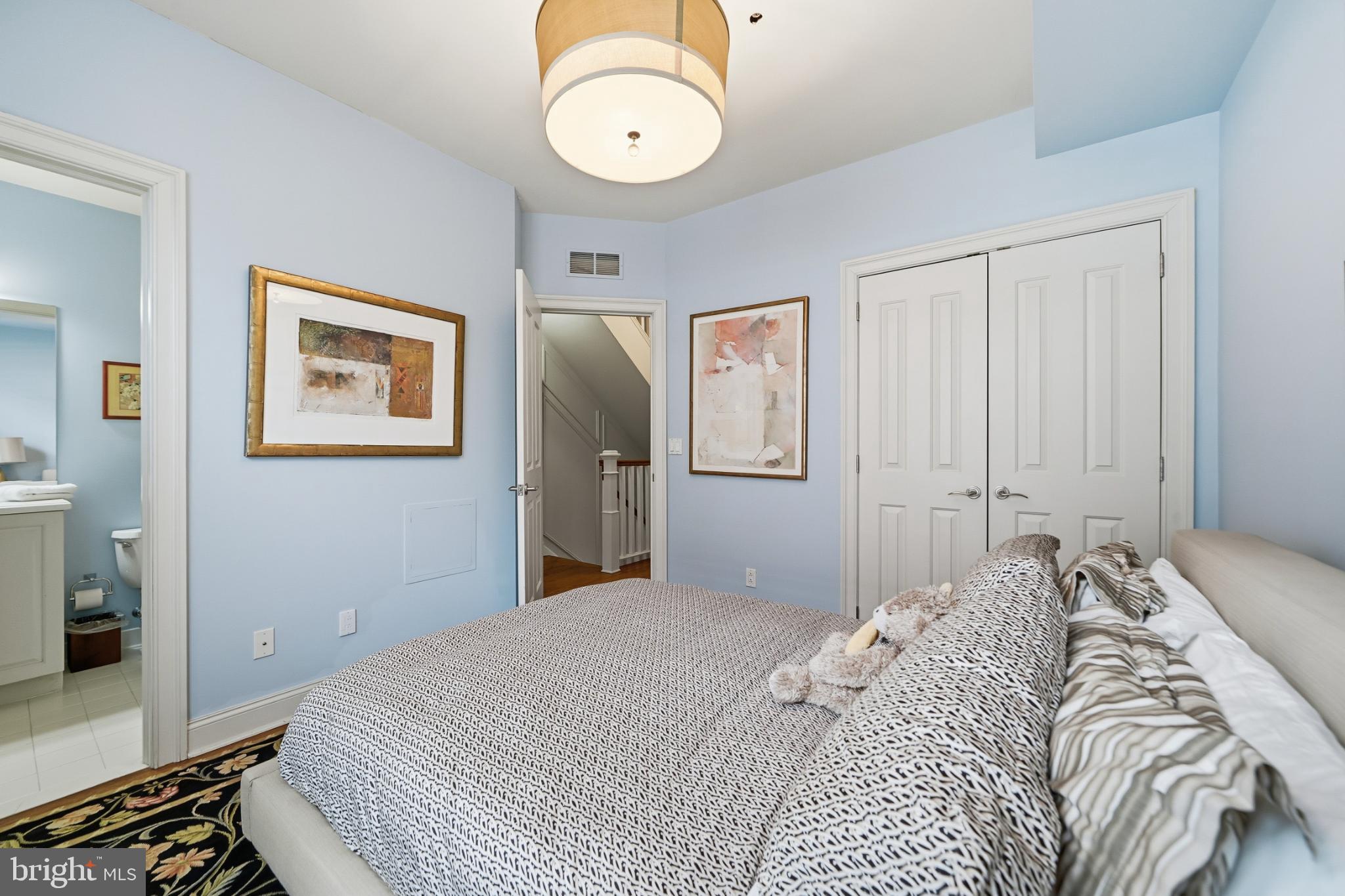 PHILADELPHIA - Residential