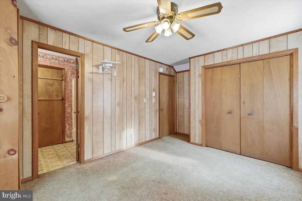 SAW CREEK EST - Residential