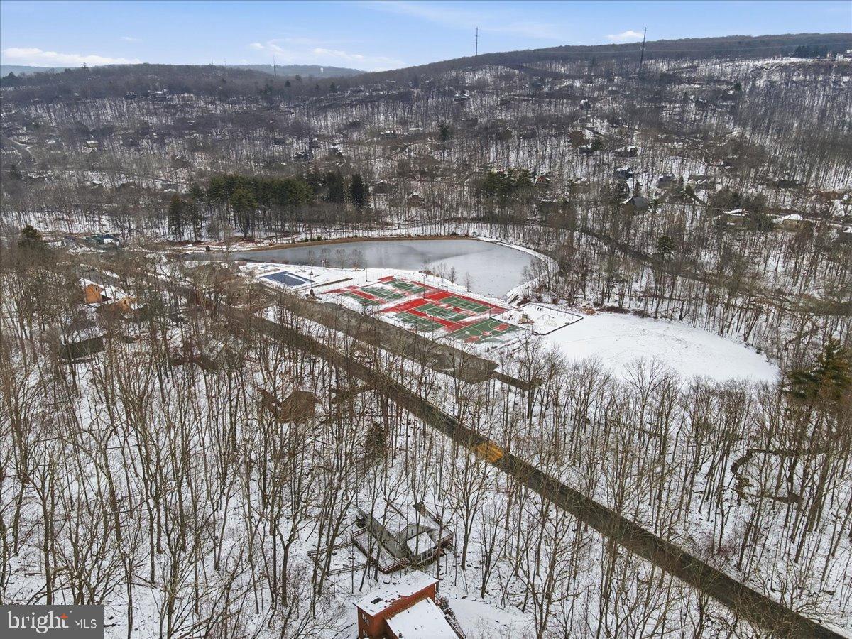 SAW CREEK EST - Residential