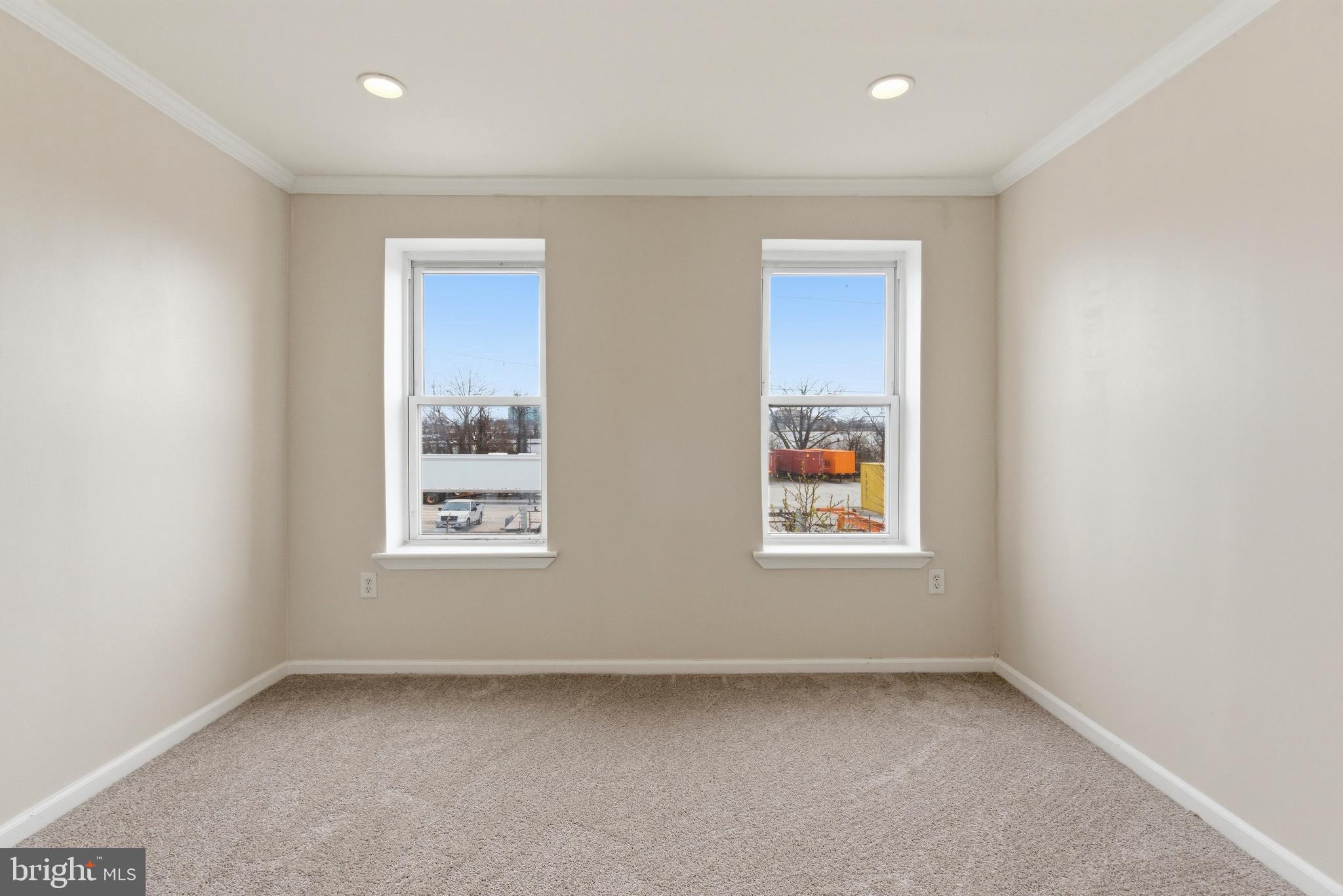 HIGHLANDTOWN - Residential