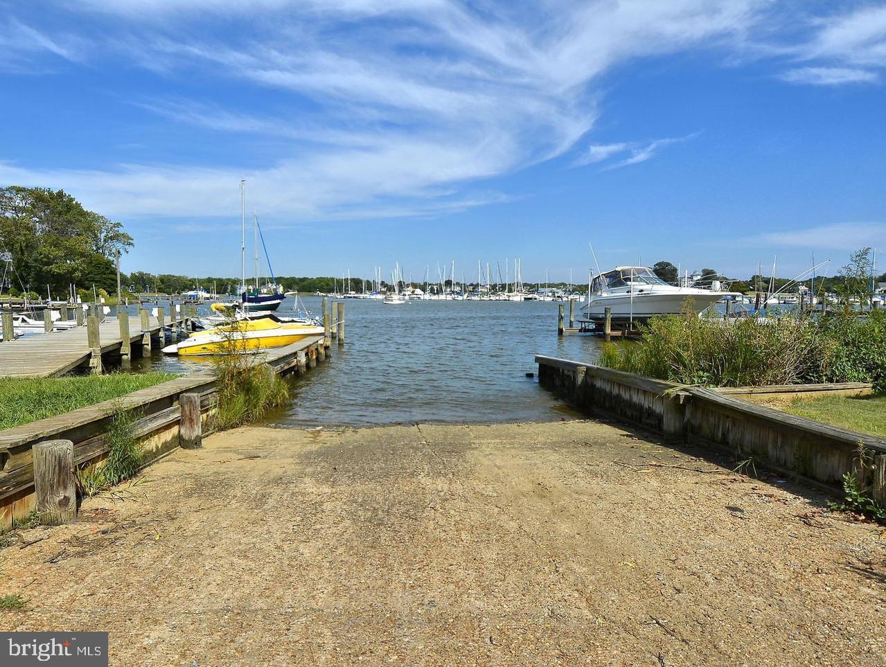 HILLSMERE SHORES - Residential