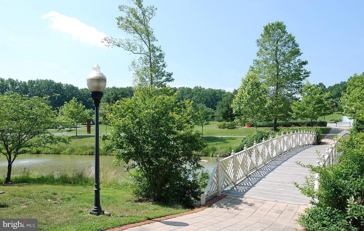 HILLSMERE SHORES - Residential