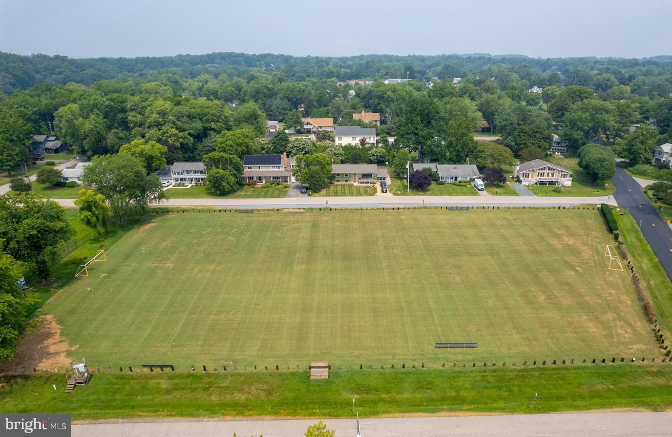 HILLSMERE SHORES - Residential