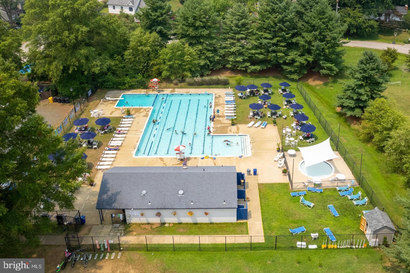 HILLSMERE SHORES - Residential