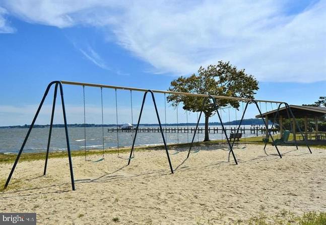 HILLSMERE SHORES - Residential