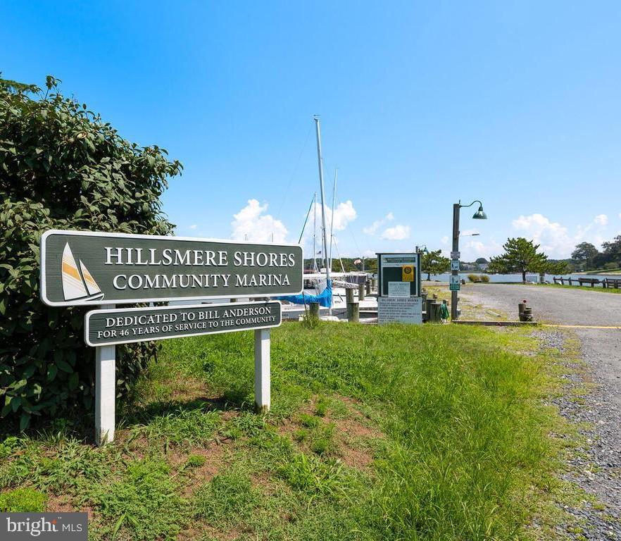 HILLSMERE SHORES - Residential